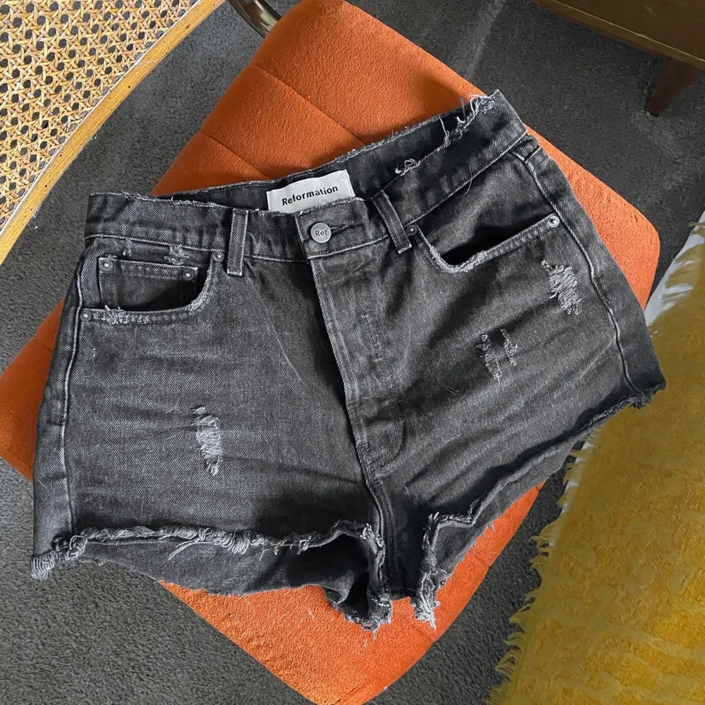 Reformation Dixie High Rise Shorts - Picture 1 of 8